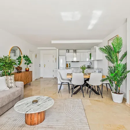 Casa Marina - Port Sleeps 6 Sea Views *