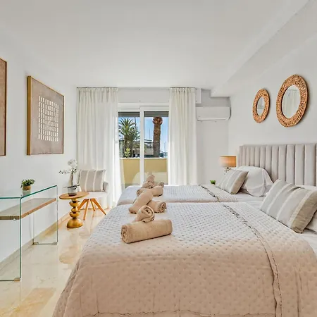 Casa Marina - Port Sleeps 6 Sea Views *