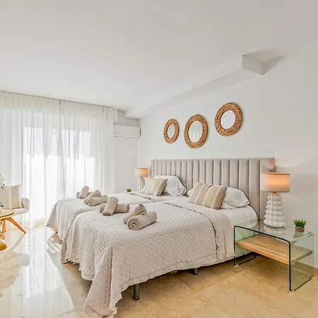 Casa Marina - Port Sleeps 6 Sea Views *