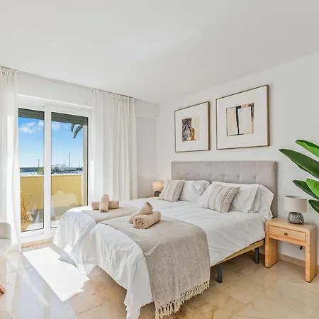 Casa Marina - Port Sleeps 6 Sea Views *