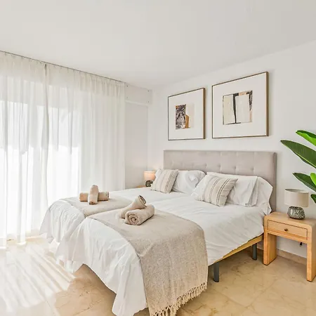 Casa Marina - Port Sleeps 6 Sea Views * Estepona