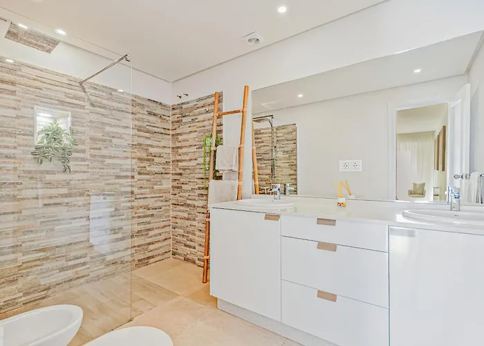 Casa Marina - Port Sleeps 6 Sea Views