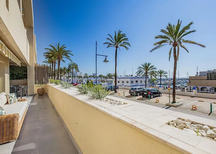 Casa Marina - Port Sleeps 6 Sea Views Apartment Estepona