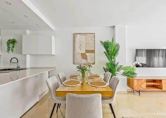 Casa Marina - Port Sleeps 6 Sea Views Apartment