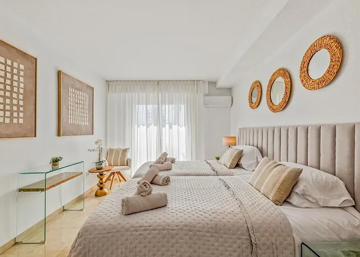 Casa Marina - Port Sleeps 6 Sea Views * Estepona