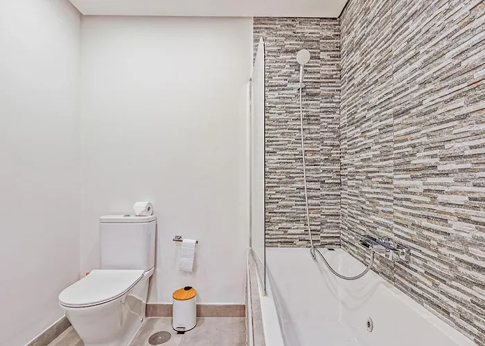 Casa Marina - Port Sleeps 6 Sea Views Estepona