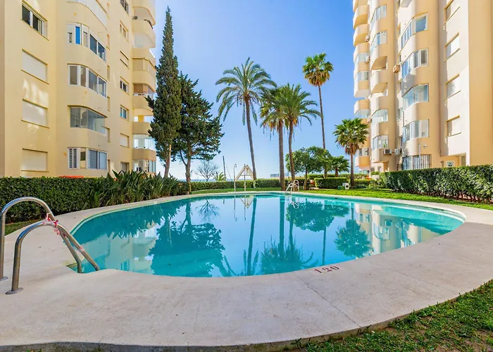 Casa Marina - Port Sleeps 6 Sea Views * Estepona